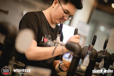 คืนวันศุกร์กับ Estrella Galicia Draught ที่ วิชเบียร์ เดอะ วิว — photo 41