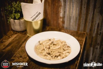 คืนวันศุกร์กับ Estrella Galicia Draught ที่ วิชเบียร์ เดอะ วิว — photo 47