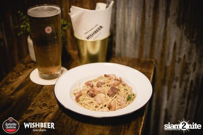 คืนวันศุกร์กับ Estrella Galicia Draught ที่ วิชเบียร์ เดอะ วิว — photo 50