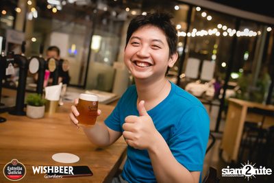 คืนวันศุกร์กับ Estrella Galicia Draught ที่ วิชเบียร์ เดอะ วิว — photo 58