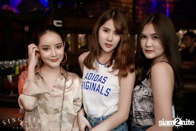BLING IT กับ Bangkok Invaders ที่ ซิง ซิง เธียเตอร์ — photo 3