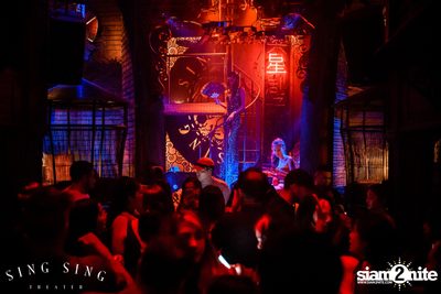 BLING IT กับ Bangkok Invaders ที่ ซิง ซิง เธียเตอร์ — photo 38