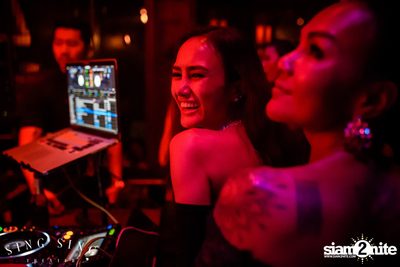 BLING IT กับ Bangkok Invaders ที่ ซิง ซิง เธียเตอร์ — photo 59