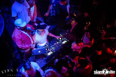 BLING IT กับ Bangkok Invaders ที่ ซิง ซิง เธียเตอร์ — photo 88
