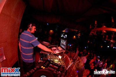 Hot Pants Meets Stilettos Party at MIXX Bangkok — photo 32