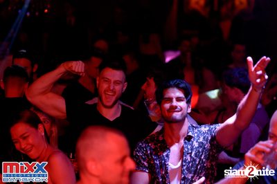 Hot Pants Meets Stilettos Party at MIXX Bangkok — photo 35