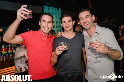 Over The Rainbow Launch Party ที่ แคคตัส บาร์ — photo 19