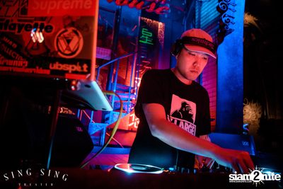 BLING IT กับ Bangkok Invaders ที่ ซิง ซิง เธียเตอร์ — photo 4
