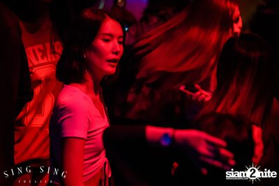 BLING IT กับ Bangkok Invaders ที่ ซิง ซิง เธียเตอร์ — photo 27