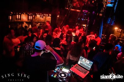 BLING IT กับ Bangkok Invaders ที่ ซิง ซิง เธียเตอร์ — photo 59