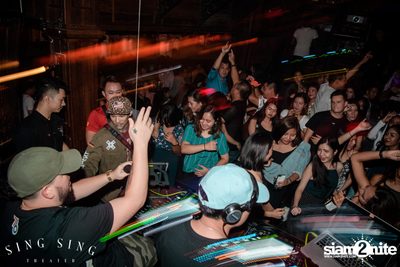 BLING IT กับ Bangkok Invaders ที่ ซิง ซิง เธียเตอร์ — photo 61