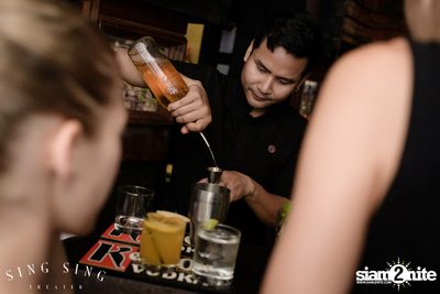 BLING IT กับ Bangkok Invaders ที่ ซิง ซิง เธียเตอร์ — photo 74