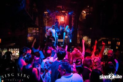 BLING IT กับ Bangkok Invaders ที่ ซิง ซิง เธียเตอร์ — photo 85