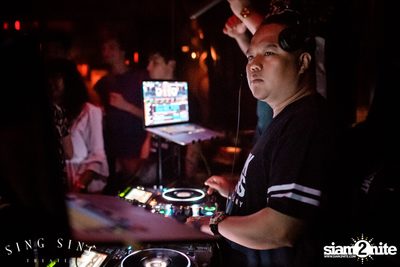 BLING IT กับ Bangkok Invaders ที่ ซิง ซิง เธียเตอร์ — photo 119