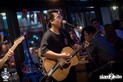 Friday Night at Ainu Bar — photo 7