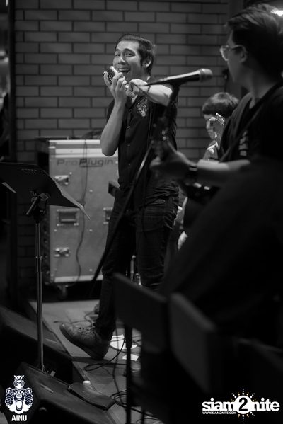Friday Night at Ainu Bar — photo 9