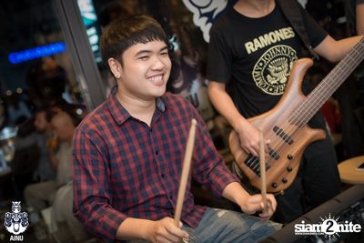 Friday Night at Ainu Bar — photo 29