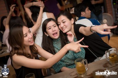 Friday Night at Ainu Bar — photo 32