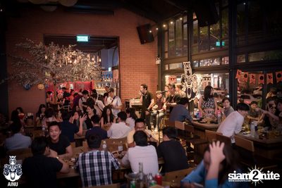 Friday Night at Ainu Bar — photo 38