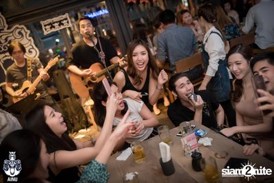 Friday Night at Ainu Bar — photo 43