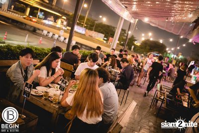 Fridays ที่ร้าน บีกิน บาร์, ถนนศรีนครินทร์ — photo 25