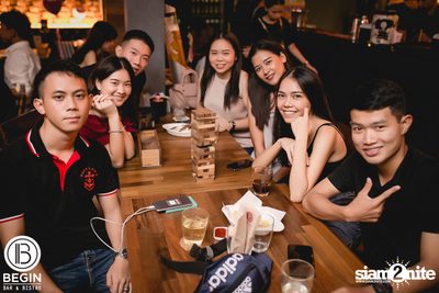 Fridays ที่ร้าน บีกิน บาร์, ถนนศรีนครินทร์ — photo 33