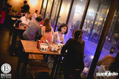 Fridays ที่ร้าน บีกิน บาร์, ถนนศรีนครินทร์ — photo 59