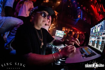 BLING IT กับ Bangkok Invaders ที่ ซิง ซิง เธียเตอร์ — photo 78
