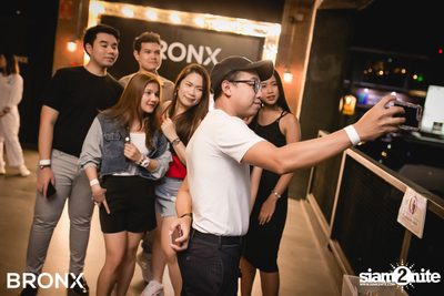 BRONX นำเสนอ UrboyTJ x CD Guntee — photo 8