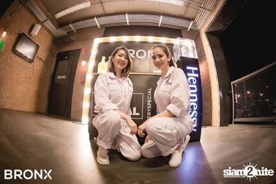 BRONX นำเสนอ UrboyTJ x CD Guntee — photo 33