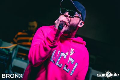 BRONX นำเสนอ UrboyTJ x CD Guntee — photo 78