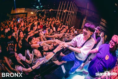 BRONX นำเสนอ UrboyTJ x CD Guntee — photo 117