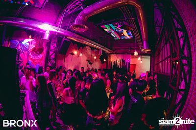 BRONX นำเสนอ UrboyTJ x CD Guntee — photo 140