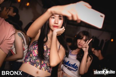 BRONX นำเสนอ UrboyTJ x CD Guntee — photo 143