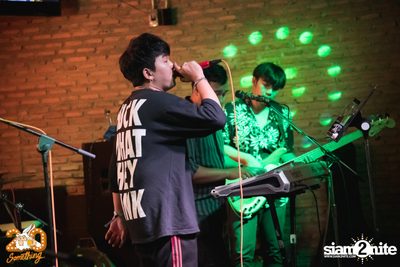 Oat Pramote at 20Something Bar — photo 2