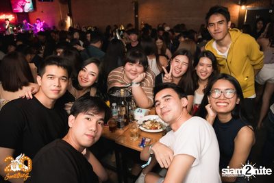 Oat Pramote at 20Something Bar — photo 9