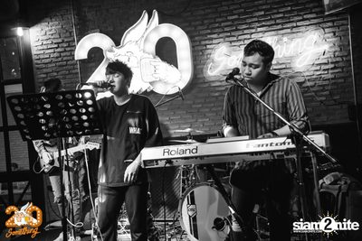 Oat Pramote at 20Something Bar — photo 14