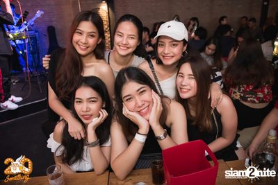 Oat Pramote at 20Something Bar — photo 32