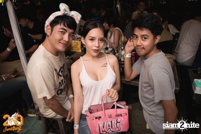 Oat Pramote at 20Something Bar — photo 40