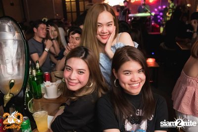 Oat Pramote at 20Something Bar — photo 43