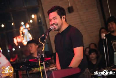 Oat Pramote at 20Something Bar — photo 89