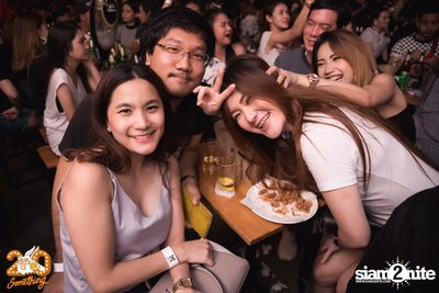 Oat Pramote at 20Something Bar — photo 92