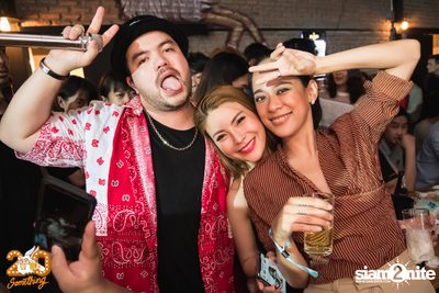 Oat Pramote at 20Something Bar — photo 98