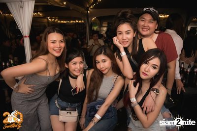 Oat Pramote at 20Something Bar — photo 119