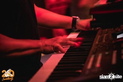Oat Pramote at 20Something Bar — photo 123