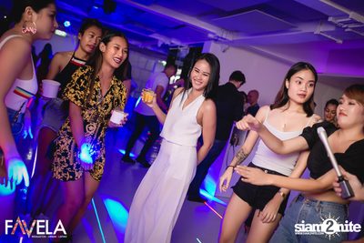 Friday Night at Favela Thonglor — photo 48