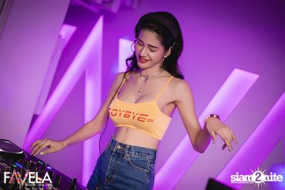 Friday Night at Favela Thonglor — photo 95