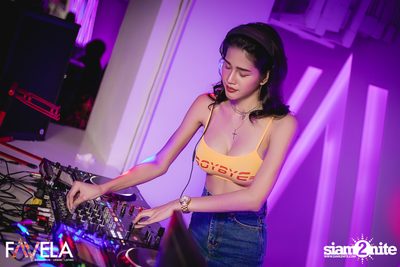 Friday Night at Favela Thonglor — photo 96