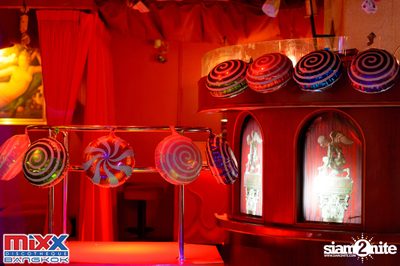 Sugar n Cream at MIXX Bangkok — photo 7