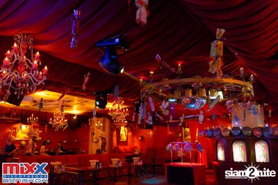 Sugar n Cream at MIXX Bangkok — photo 11